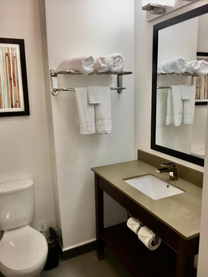 Wingate By Wyndham Jfk Airport, Far Rockaway Ny Hotel New York Kültér fotó